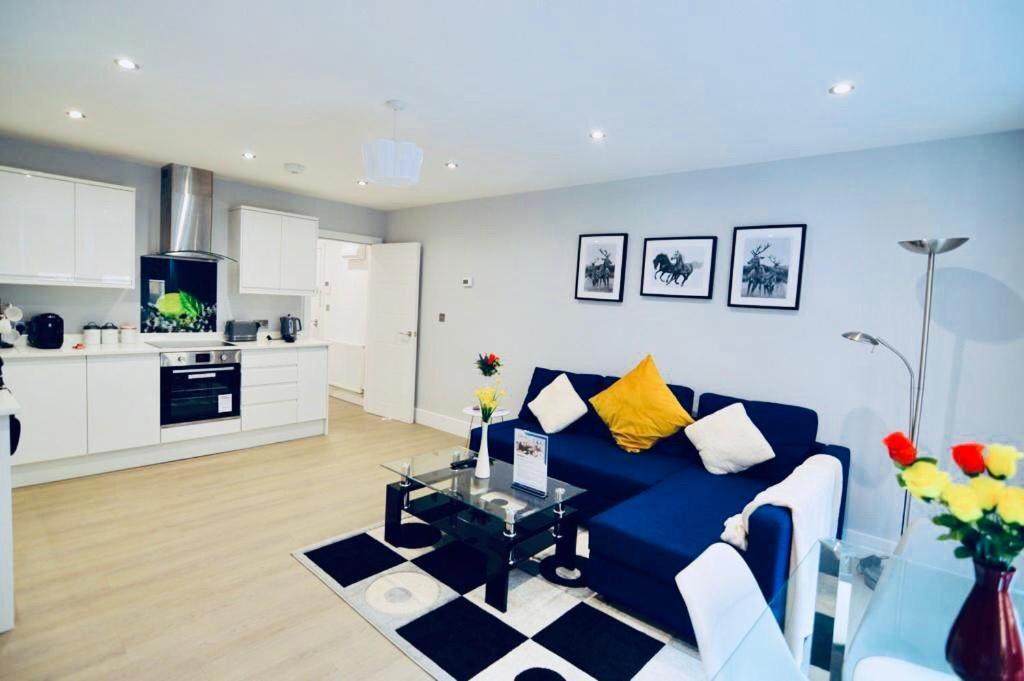 Morden Central Self Contained Flat By Cozynest Reading Exterior foto